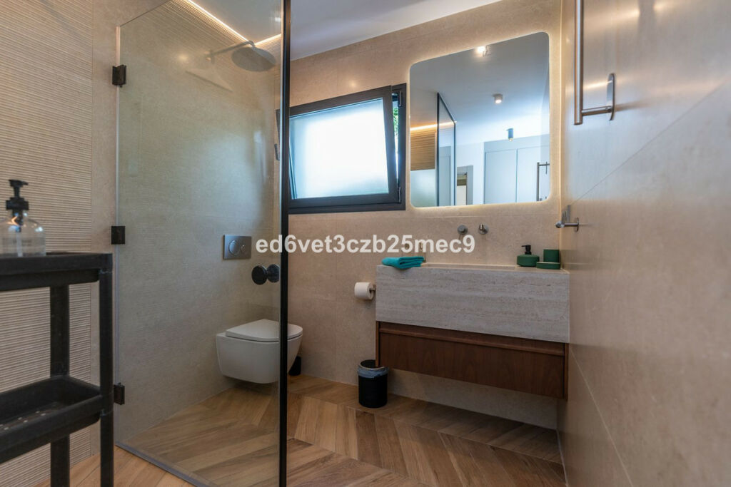 Detached Villa Nueva Andalucía Málaga - image 30