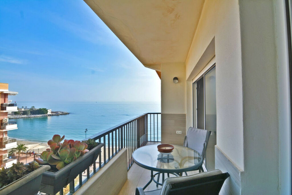 Penthouse Fuengirola Málaga - image 30