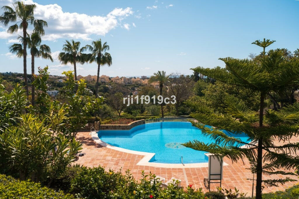 Middle Floor Apartment Elviria Málaga - image 30