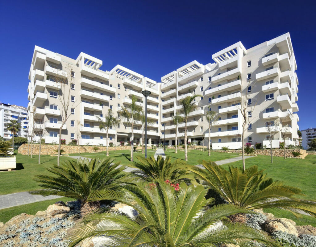 Middle Floor Apartment Nueva Andalucía Málaga - image 30