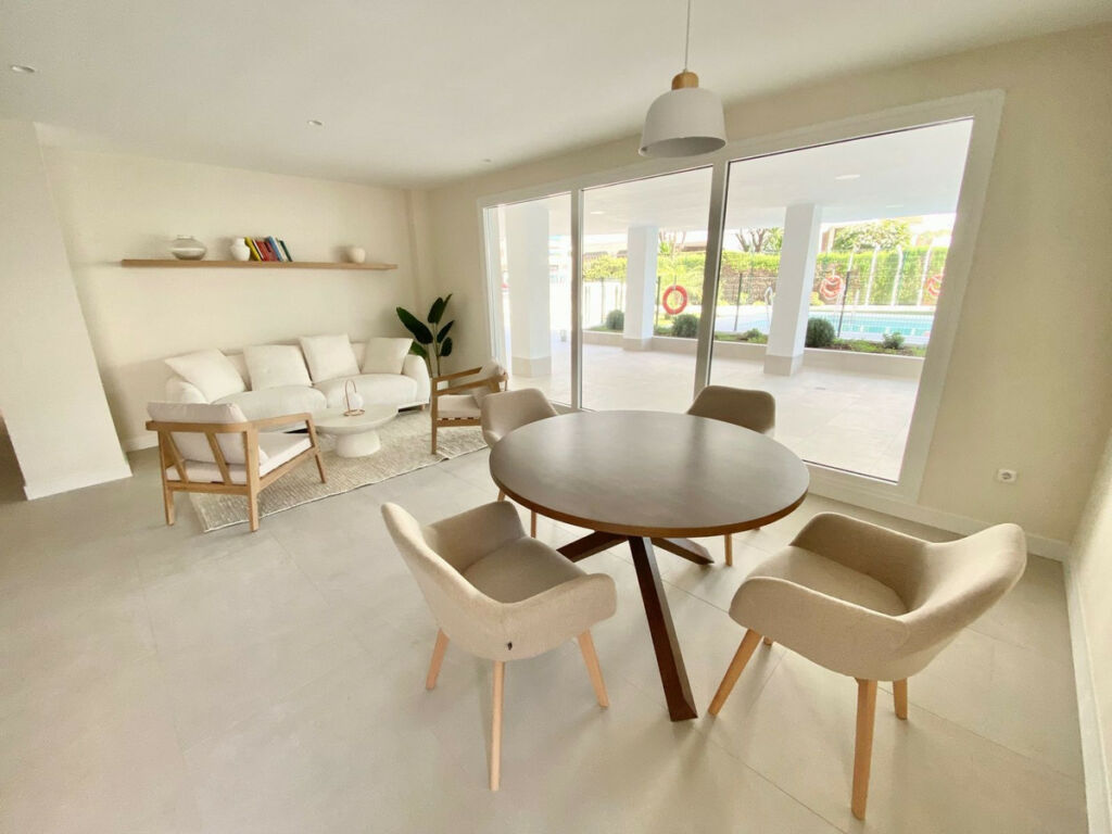 Middle Floor Apartment Nueva Andalucía Málaga - image 30