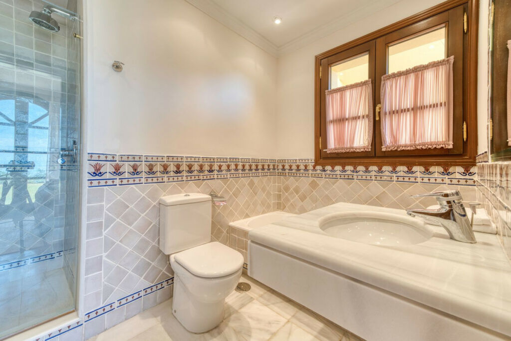 Detached Villa La Zagaleta Málaga - image 30