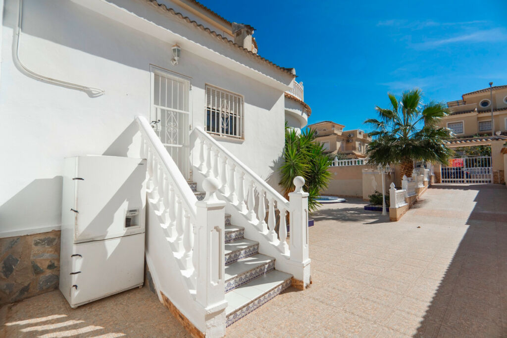 Detached Villa Rojales Alicante - image 30