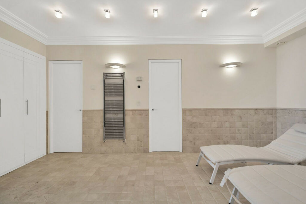 Detached Villa Benahavís Málaga - image 30