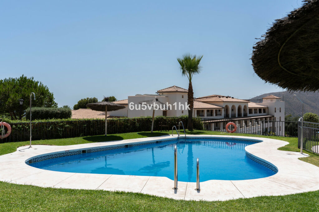 Middle Floor Apartment Istán Málaga - image 30