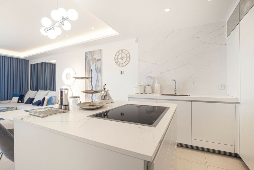 Middle Floor Apartment Estepona Málaga - image 31