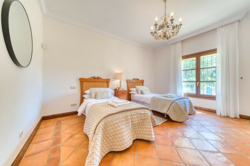 Detached Villa La Zagaleta Málaga - image 31