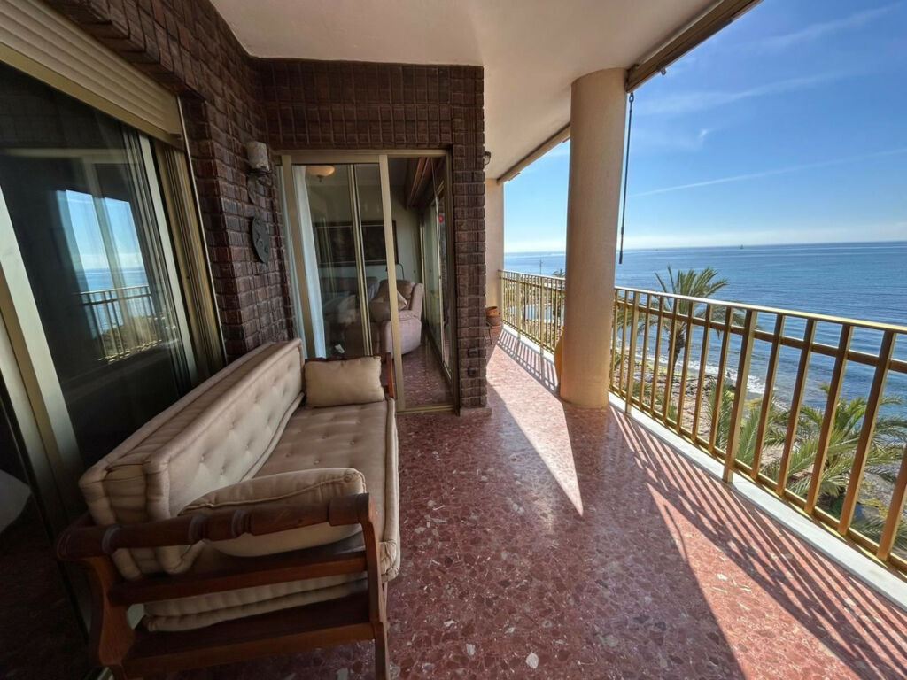 Middle Floor Apartment Torrevieja Alicante - image 31