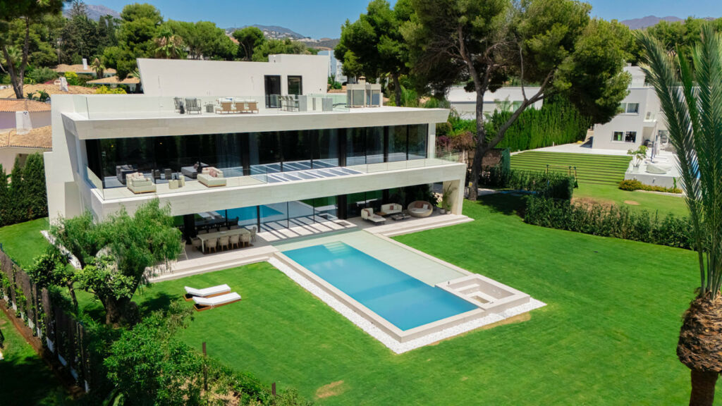 Detached Villa Los Monteros Málaga - image 31