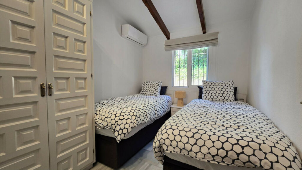 Detached Villa Cerros del Aguila Málaga - image 31