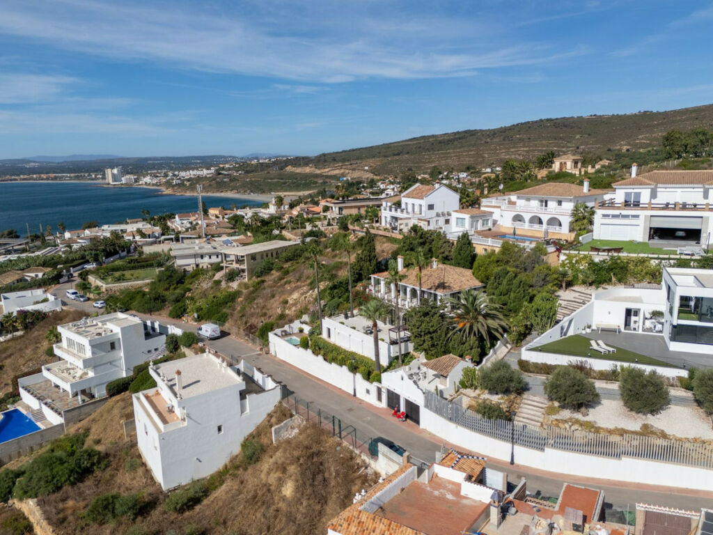 Detached Villa Manilva Málaga - image 31