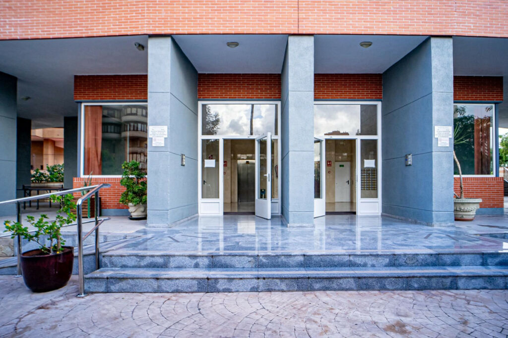 Middle Floor Apartment Benidorm Alicante - image 31