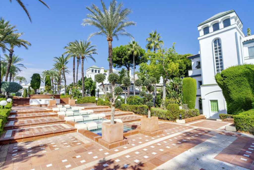 Ground Floor Apartment Estepona Málaga - image 31
