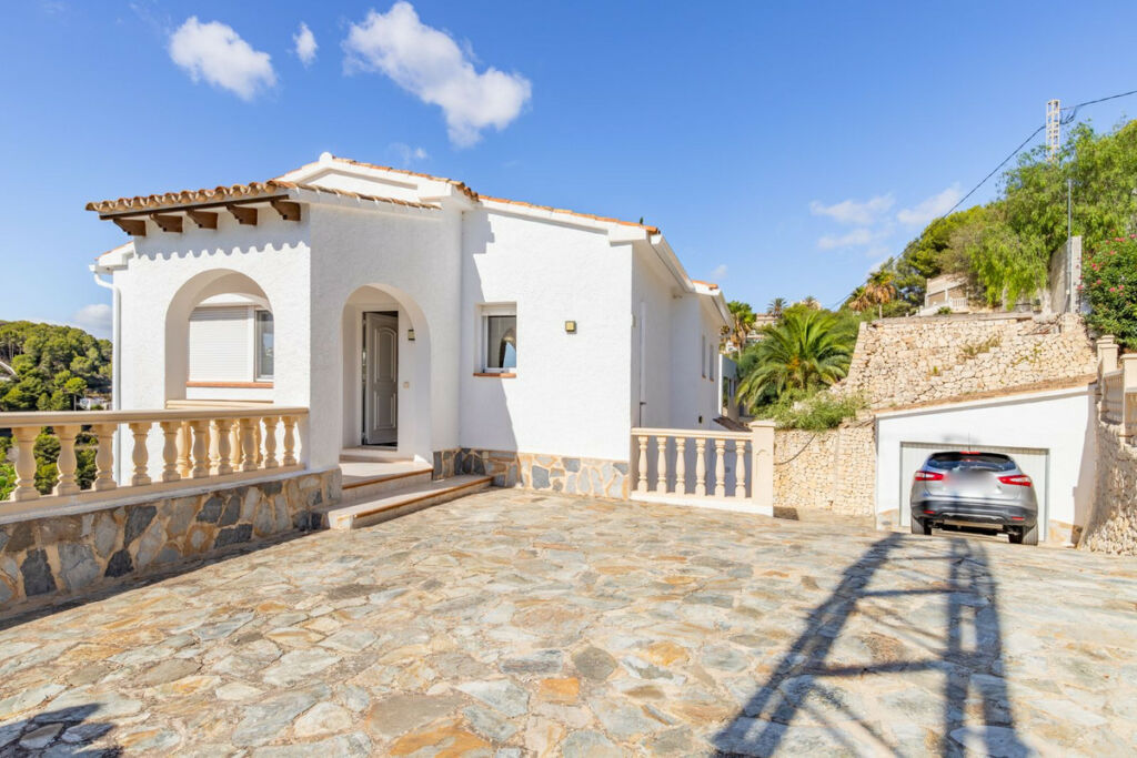 Detached Villa Moraira Alicante - image 31