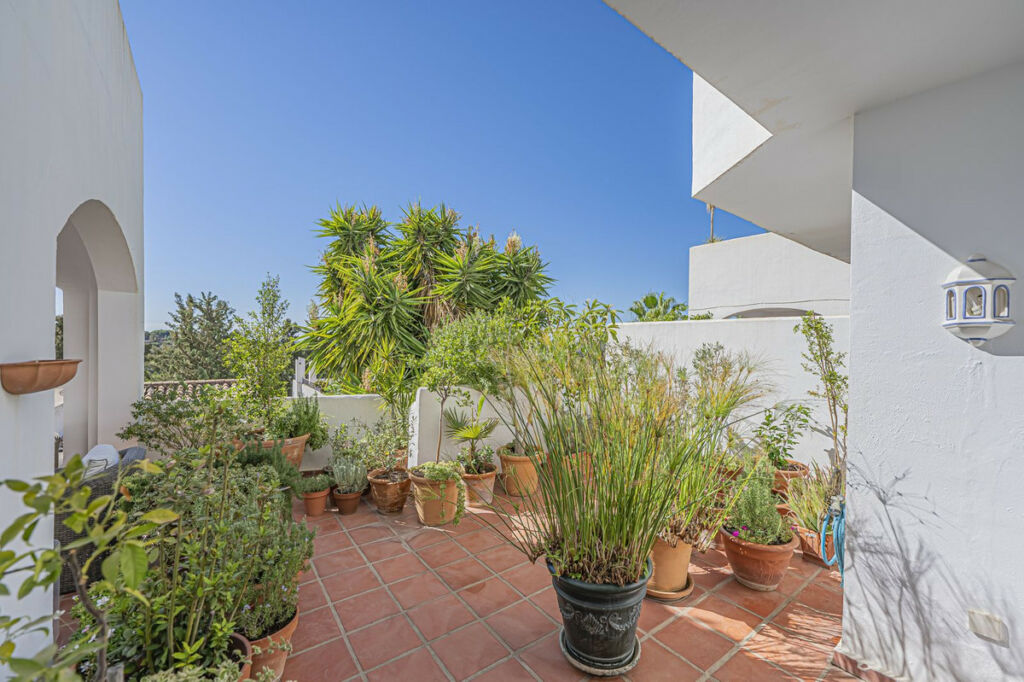 Townhouse Nueva Andalucía Málaga - image 31