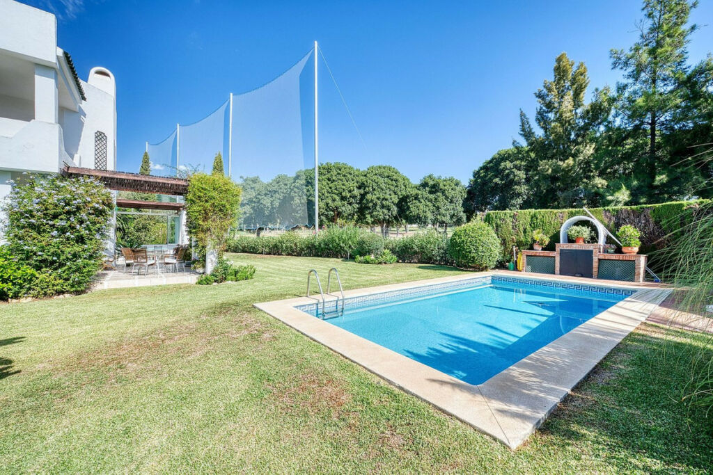 Detached Villa Nueva Andalucía Málaga - image 31