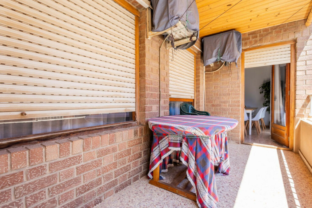 Middle Floor Apartment Torrevieja Alicante - image 31