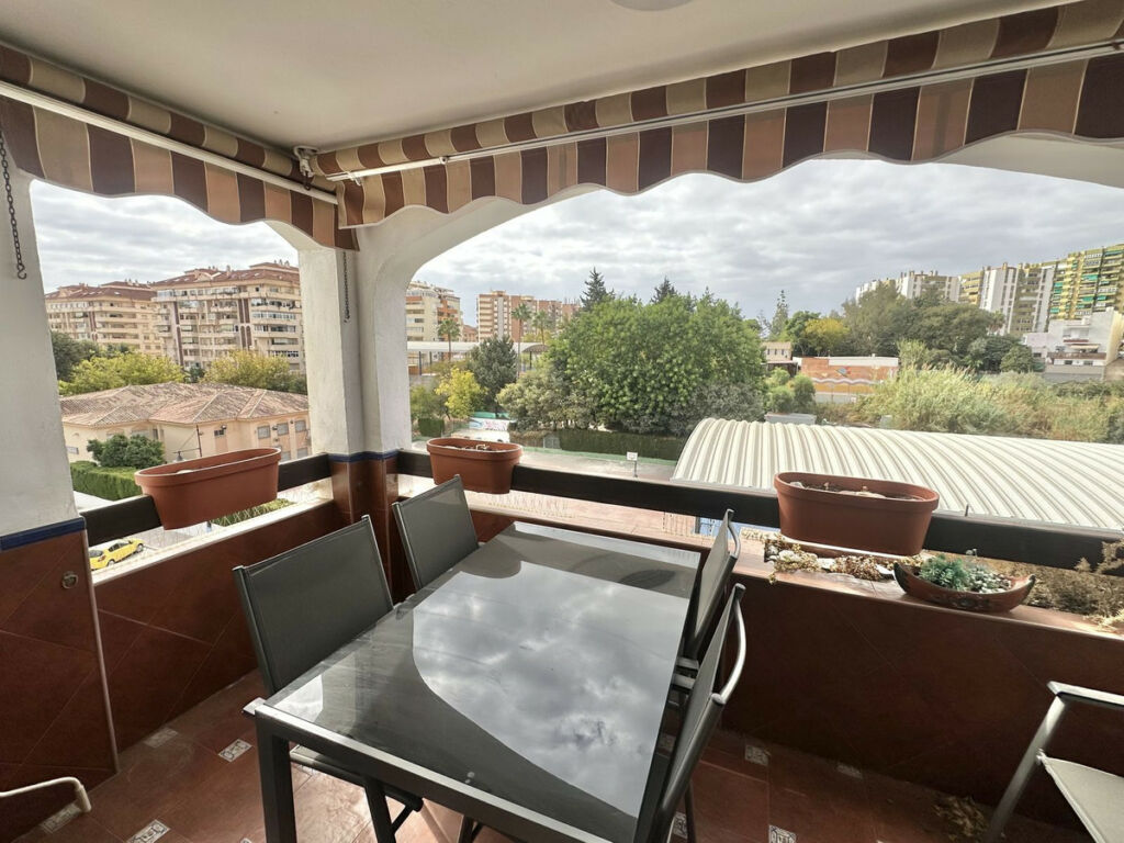 Middle Floor Apartment Fuengirola Málaga - image 31