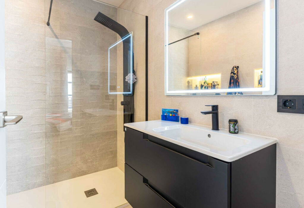 Townhouse Benahavís Málaga - image 31