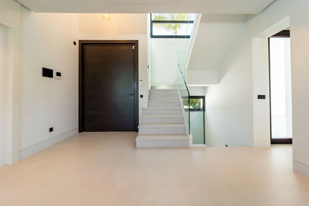 Detached Villa Nueva Andalucía Málaga - image 31