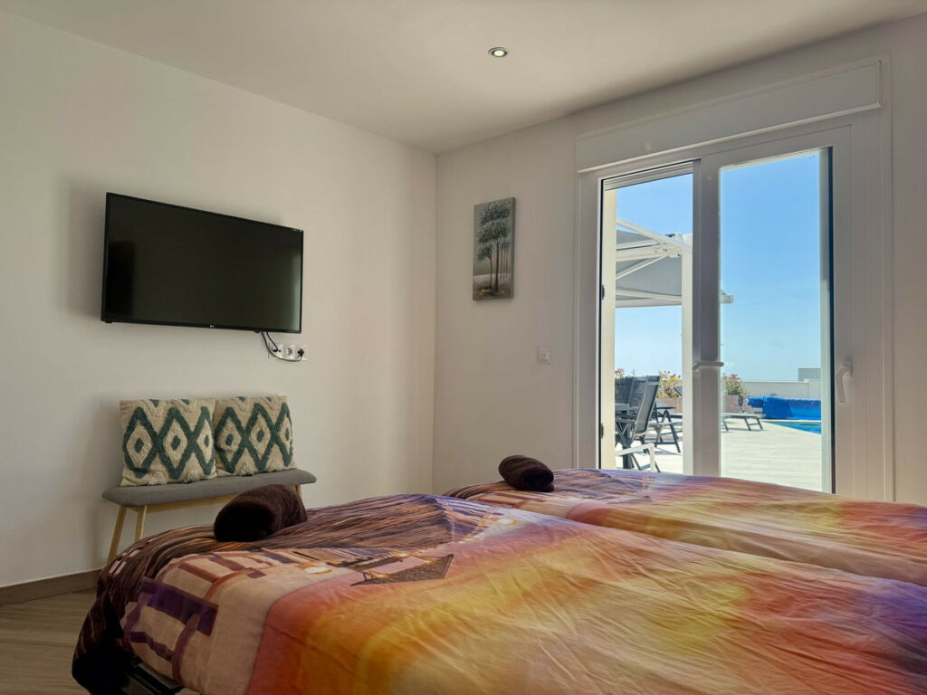 Detached Villa Estepona Málaga - image 31