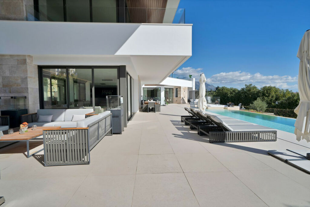 Detached Villa Benahavís Málaga - image 31