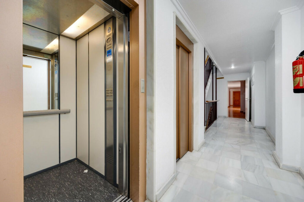 Middle Floor Apartment Guardamar del Segura Alicante - image 31
