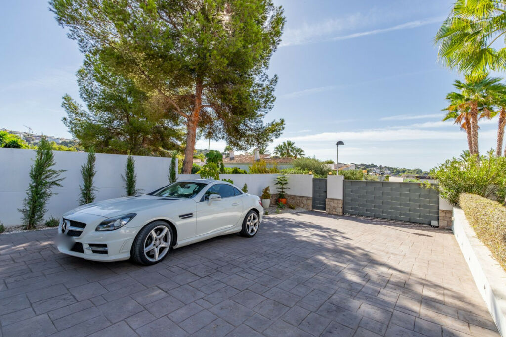 Detached Villa Moraira Alicante - image 33