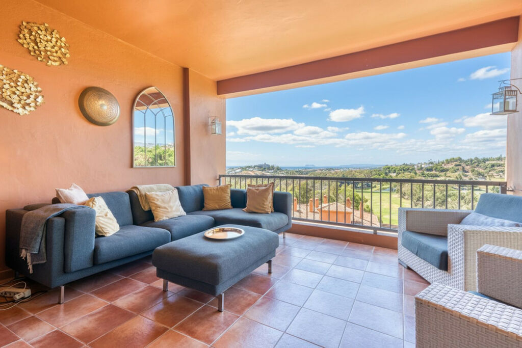 Middle Floor Apartment Estepona Málaga - image 32