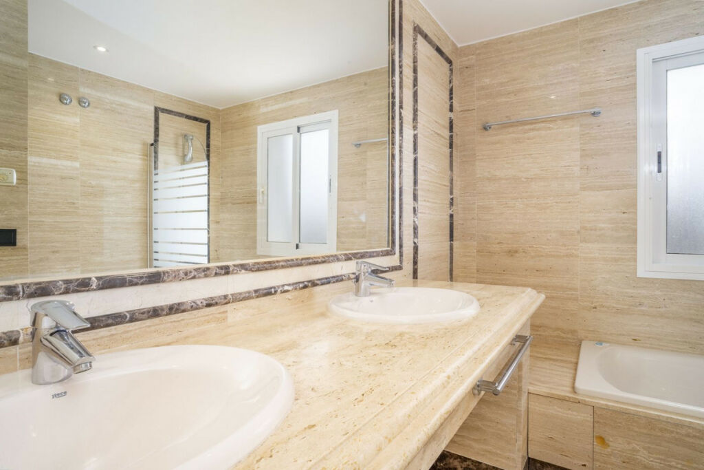 Penthouse Duplex Marbella Málaga - image 32