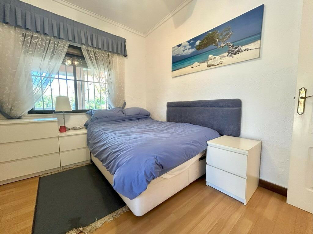 Detached Villa Cabo Roig Alicante - image 32