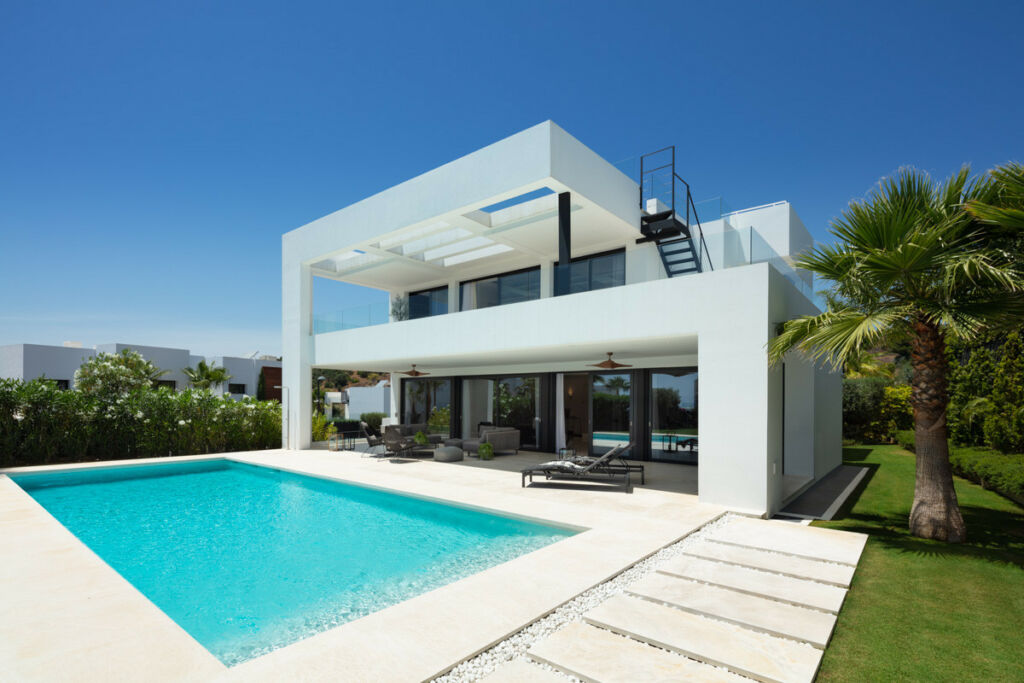 Detached Villa Nueva Andalucía Málaga - image 32