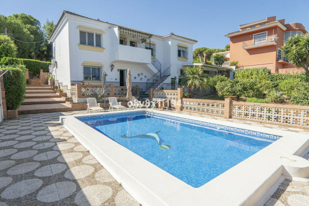 Detached Villa Alhaurín de la Torre Málaga - image 32