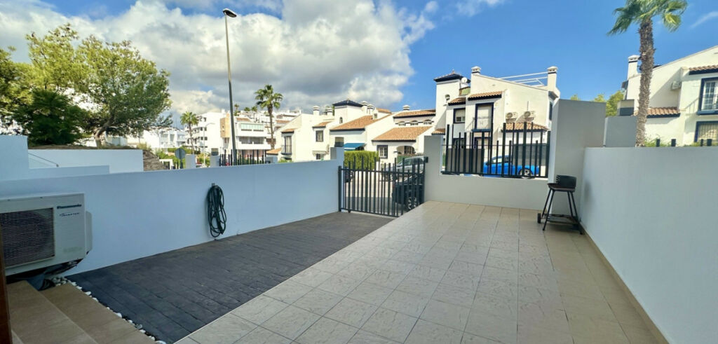 Ground Floor Apartment Villamartin Alicante - image 32