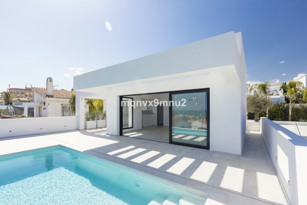 Detached Villa El Chaparral Málaga - image 32