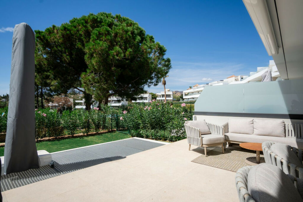 Semi-Detached House Elviria Málaga - image 32