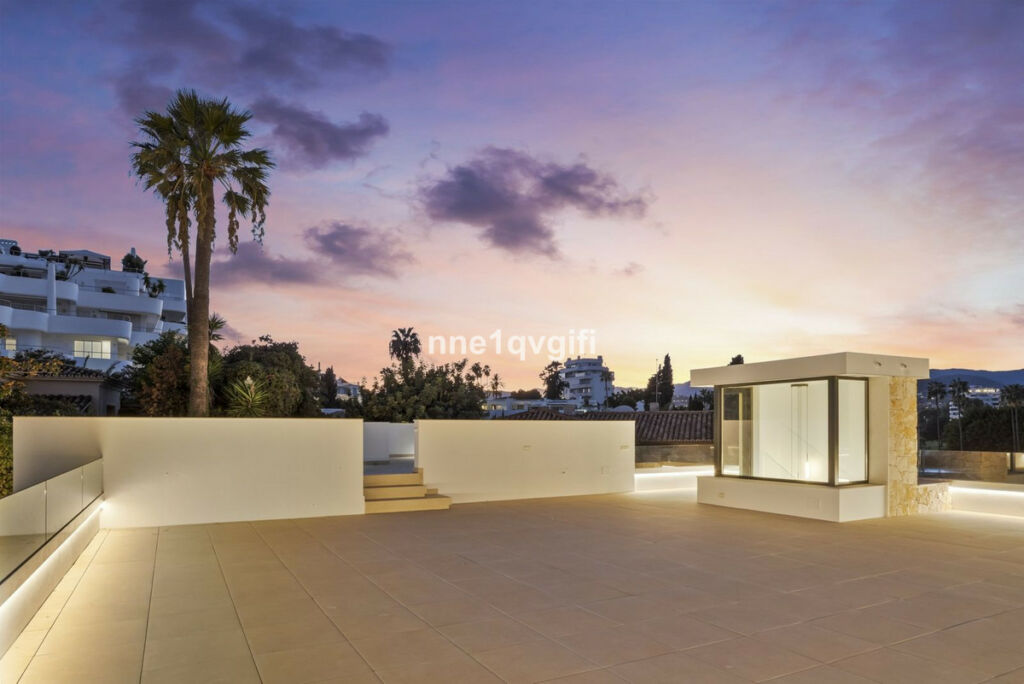 Detached Villa Guadalmina Alta Málaga - image 33
