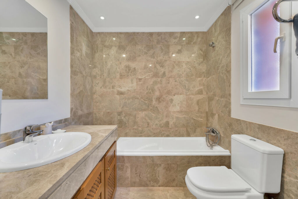 Semi-Detached House Santa Clara Málaga - image 32