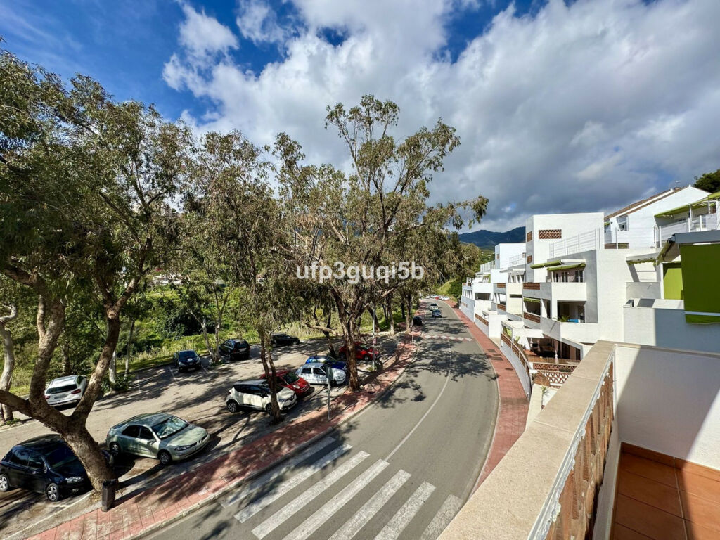 Penthouse Torrequebrada Málaga - image 32