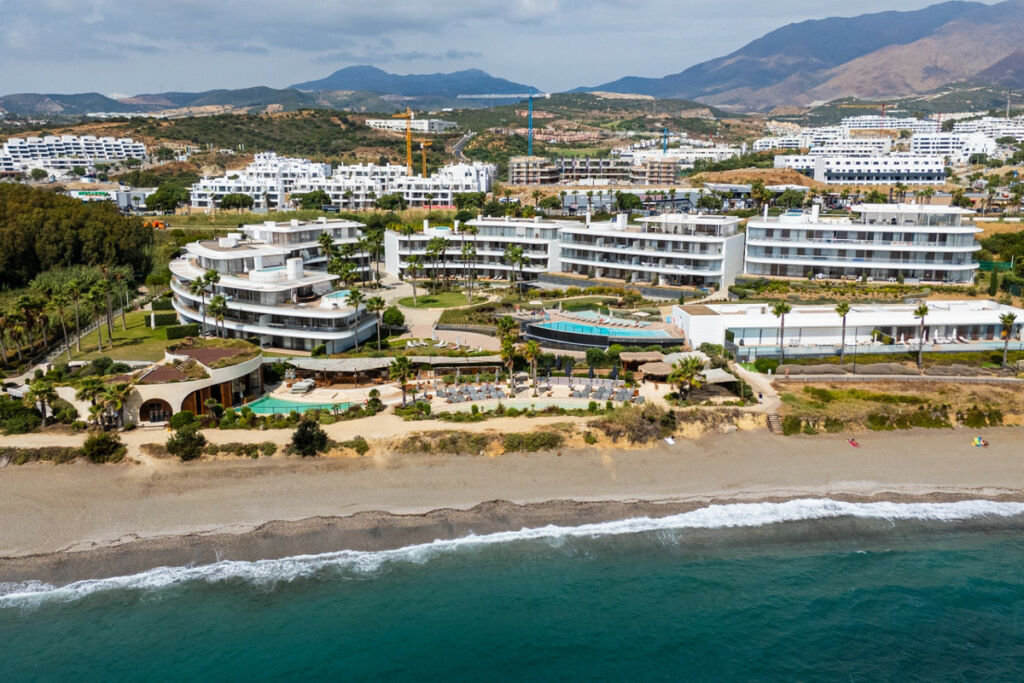 Middle Floor Apartment Estepona Málaga - image 32