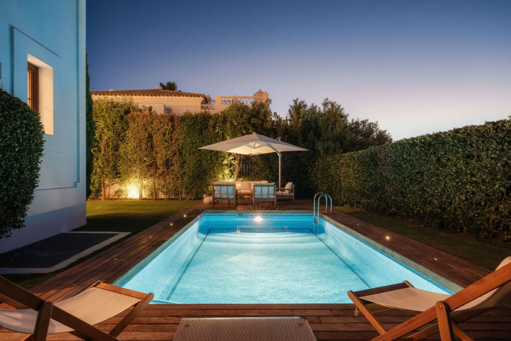 Detached Villa Estepona Málaga - image 32