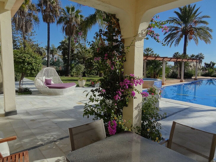 Detached Villa Estepona Málaga - image 31