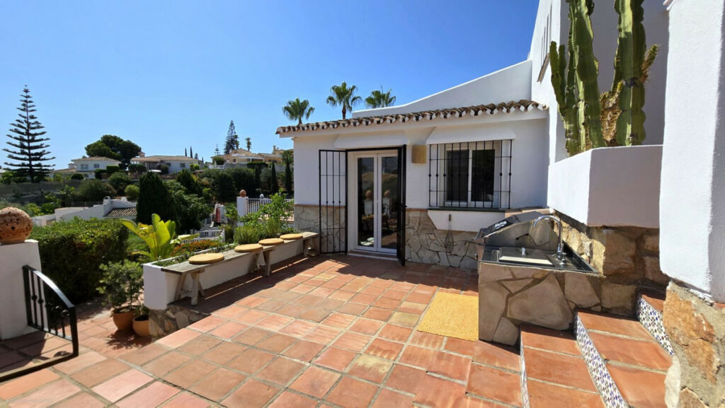 Detached Villa Cerros del Aguila Málaga - image 32
