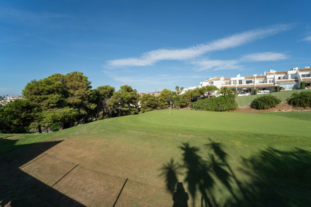 Detached Villa Riviera del Sol Málaga - image 32