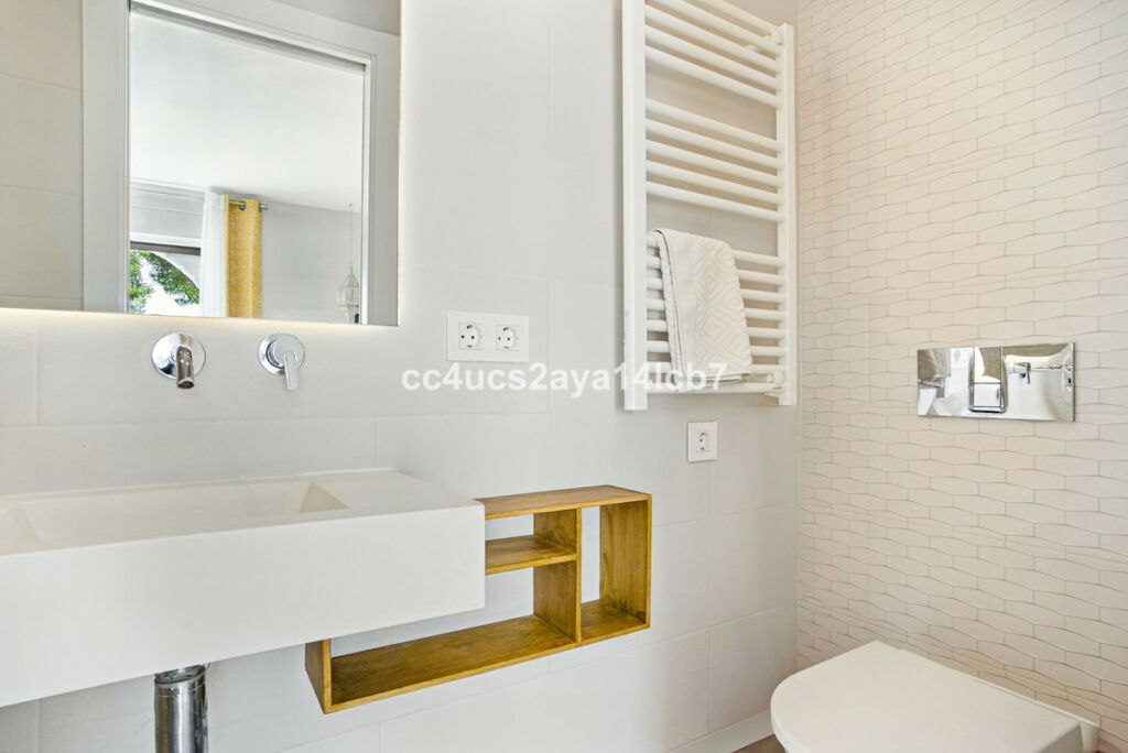 Townhouse Nueva Andalucía Málaga - image 32