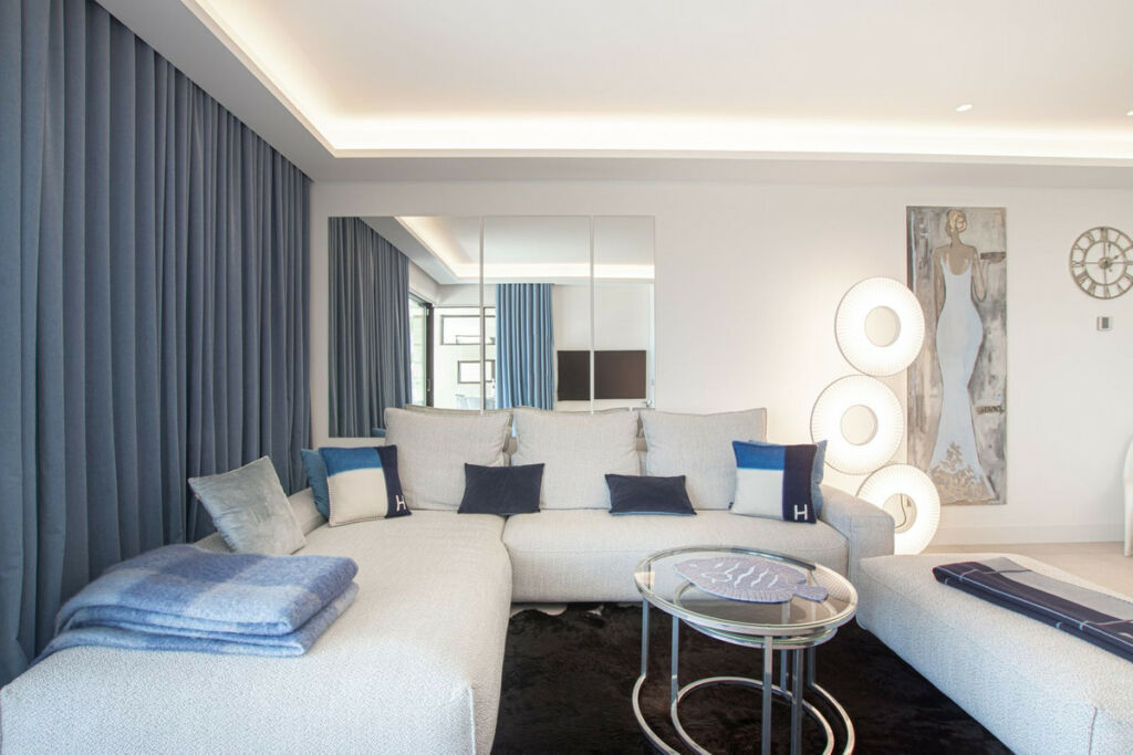 Middle Floor Apartment Estepona Málaga - image 33