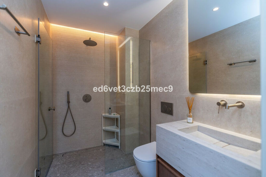 Detached Villa Nueva Andalucía Málaga - image 33