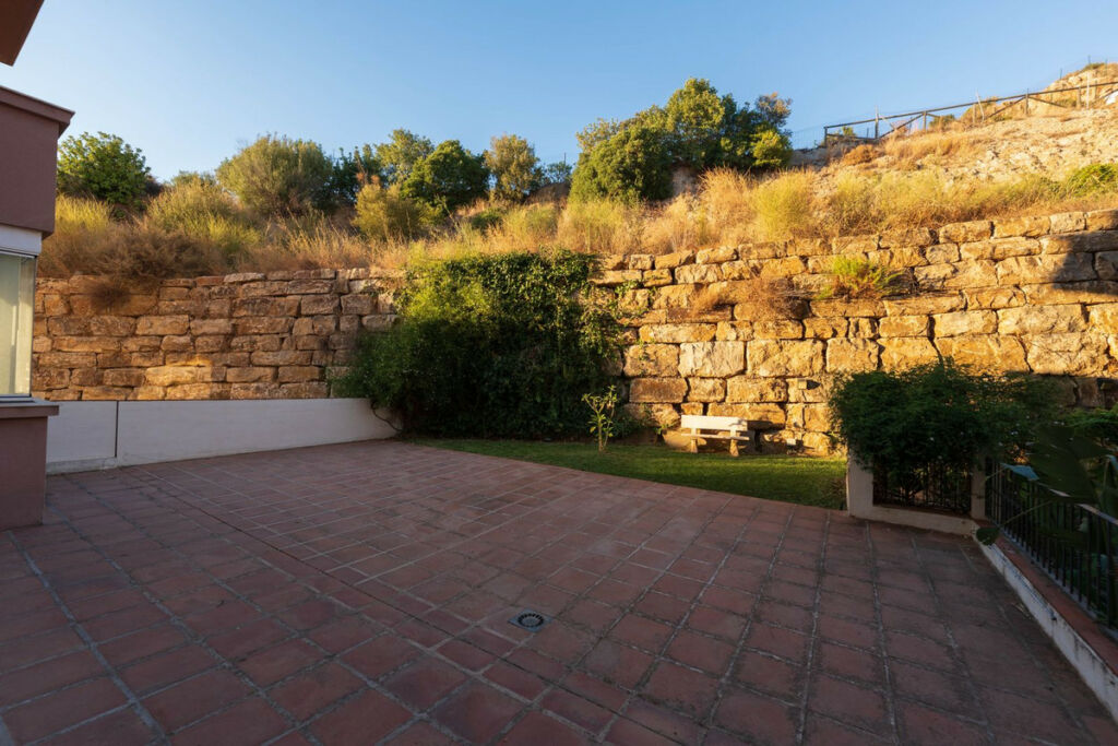 Middle Floor Apartment Los Pacos Málaga - image 33