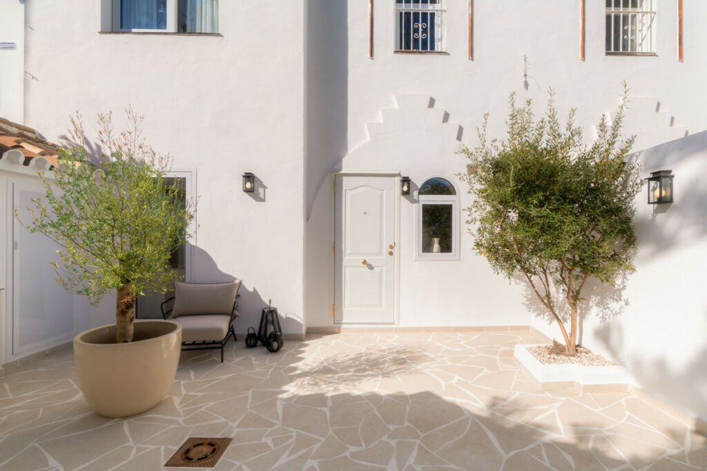 Townhouse Nueva Andalucía Málaga - image 33