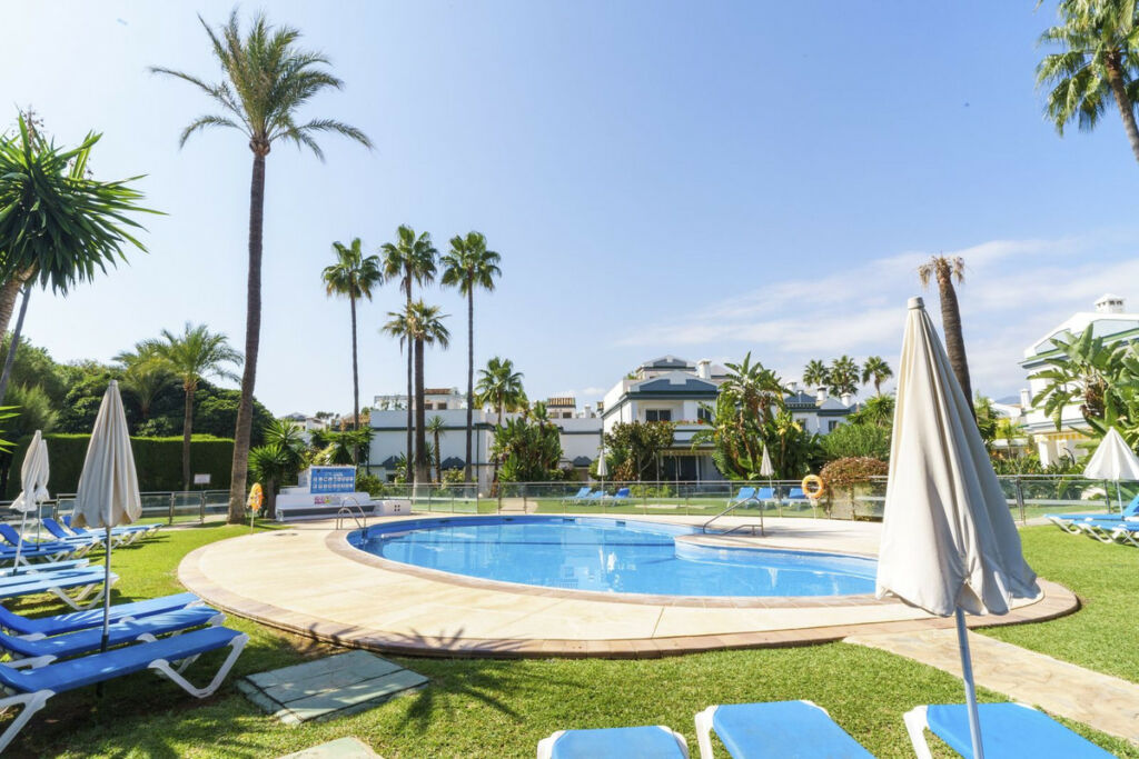 Ground Floor Apartment Estepona Málaga - image 33